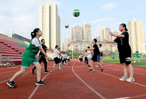 仁在欧冠或